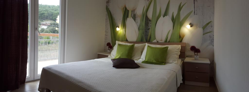 Apartments Villa Katija Дрвеник Екстериор снимка