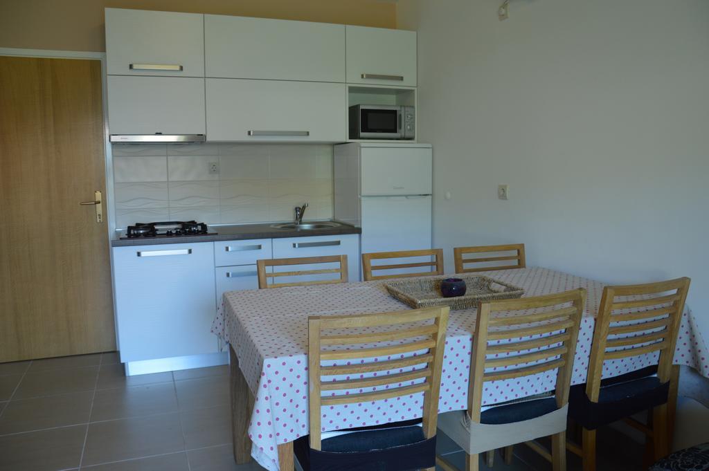 Apartments Villa Katija Дрвеник Стая снимка
