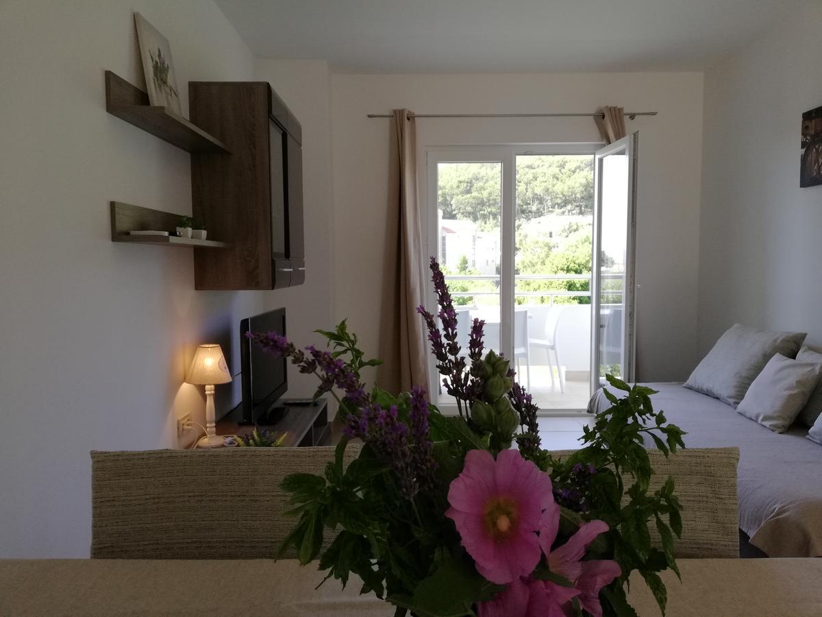 Apartments Villa Katija Дрвеник Екстериор снимка