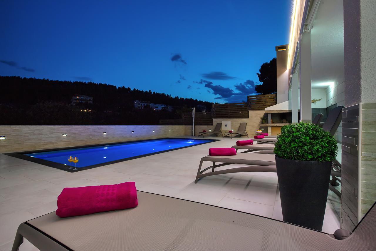 Apartments Villa Katija Дрвеник Екстериор снимка