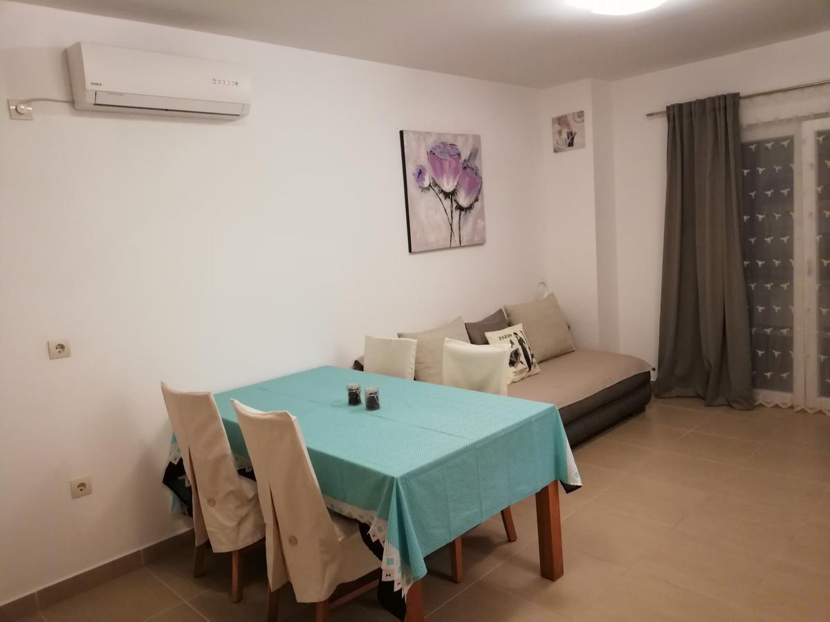 Apartments Villa Katija Дрвеник Екстериор снимка