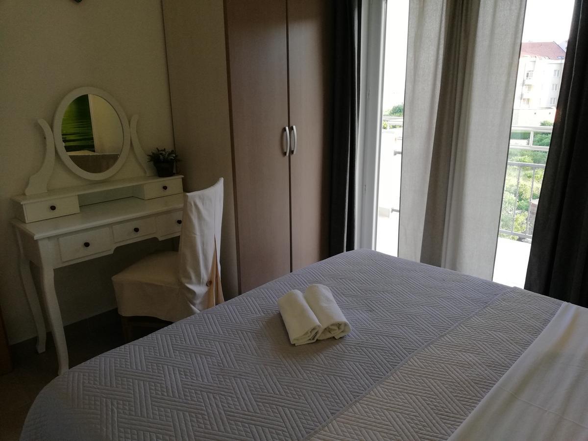Apartments Villa Katija Дрвеник Екстериор снимка