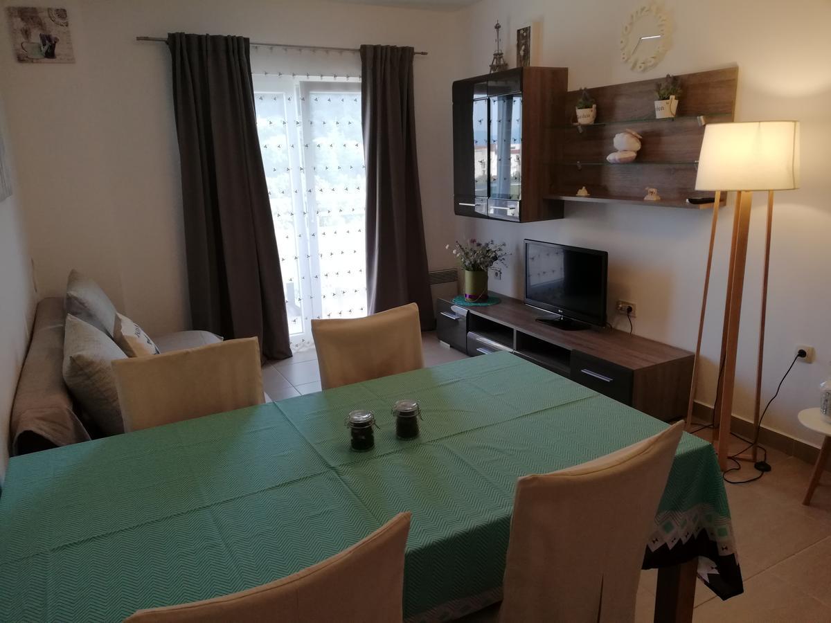 Apartments Villa Katija Дрвеник Екстериор снимка